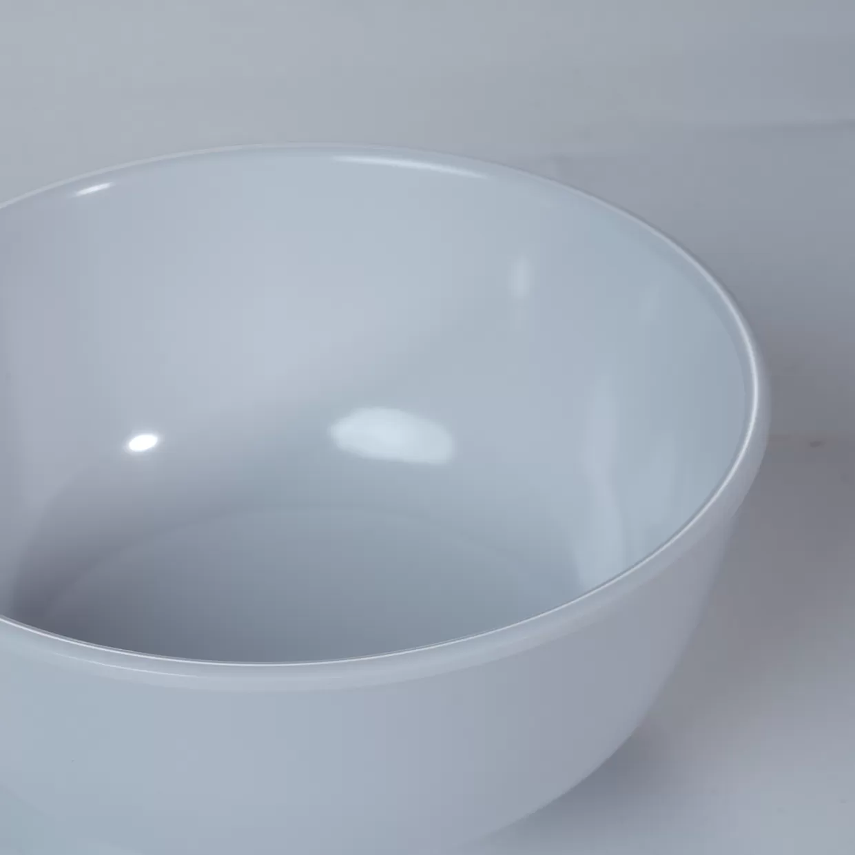 Factory wholesale white round plastic 4.5'' rice bowl food grade melamine tableware restaurant stocked unbreakable dinnerware