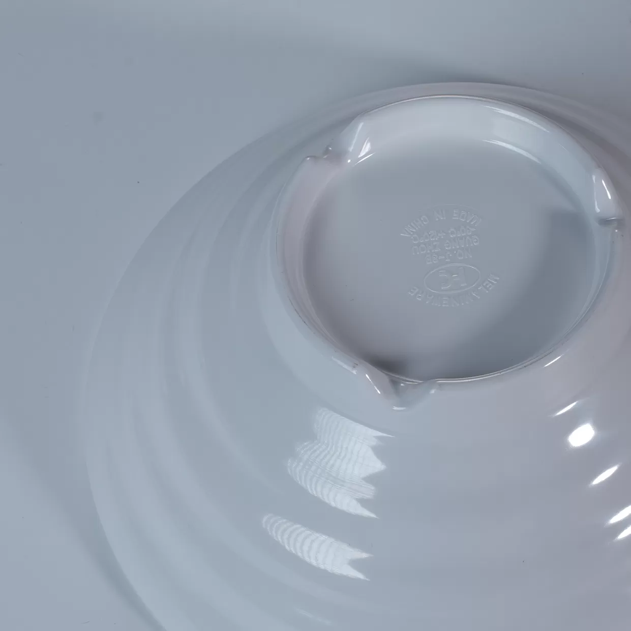 Wholesale white round plastic threaded 8'' rice bowl melamine tableware restaurant use stocked sustainable dinnerware