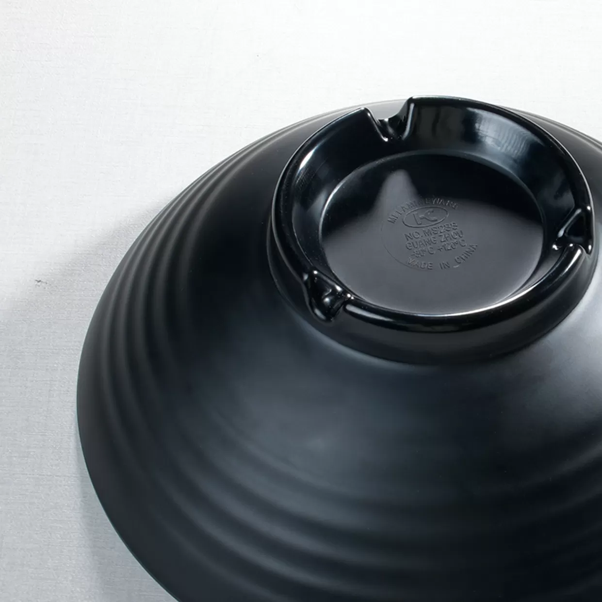 melamine bowl detail