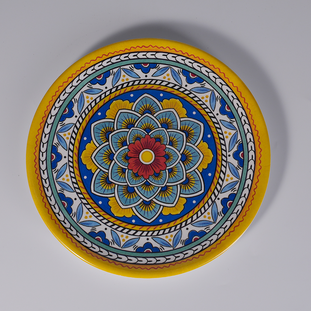 Exquisite Mediterranean Pattern Hammered Melamine Salad Plates